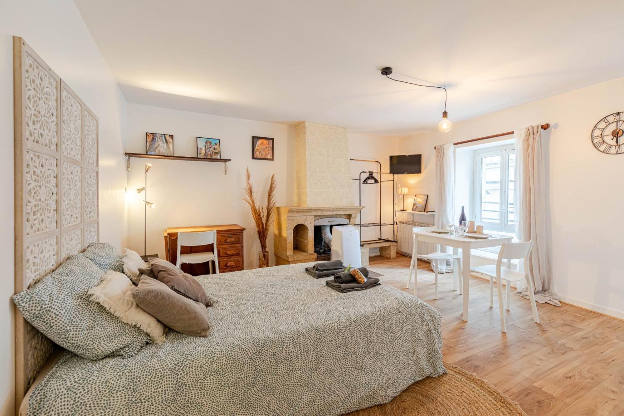 M1 Sweet Homes Angouleme L Secteur Centre Ville Remparts L Maison 1 Piece Avec Garage Prive - Animaux Acceptes Bagian luar foto